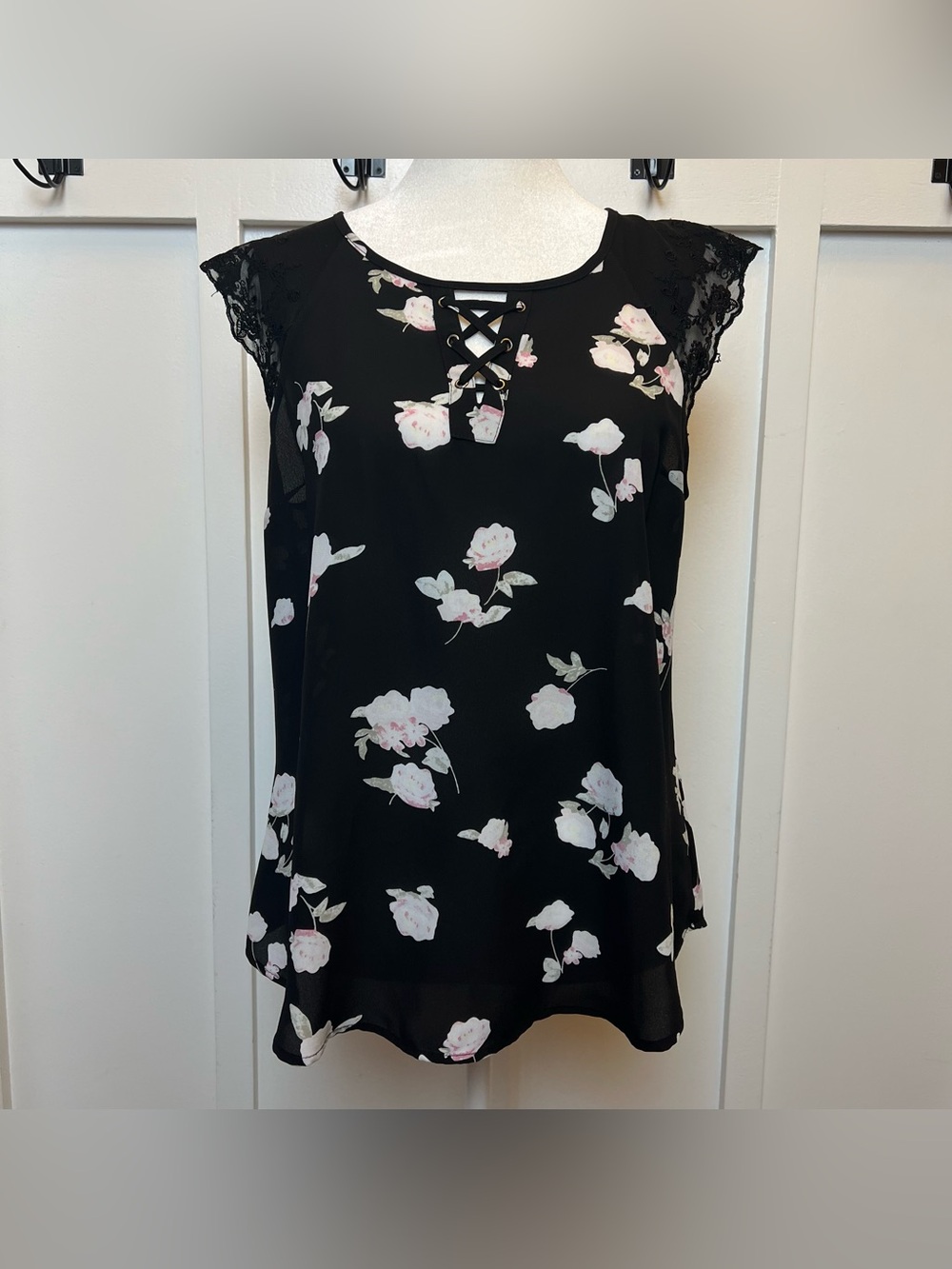 Candie's Sz Medium Sheer Floral Blouse Tank Top Flutter Whimisgoth Old Money AOP